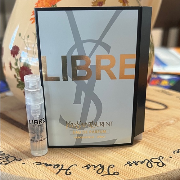 NEW Yves Saint Laurent Libre Perfume Set - Black and Gold - Picture 1 of 2